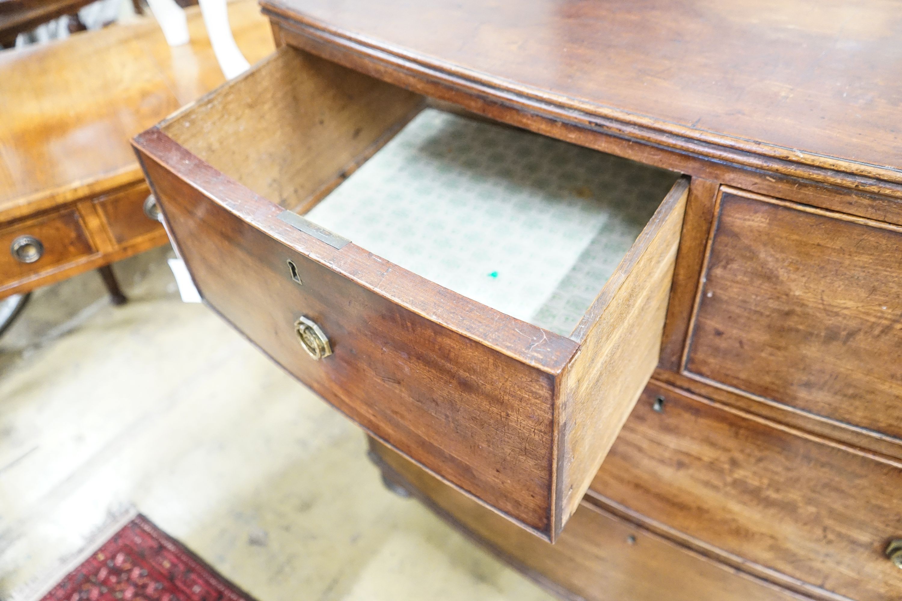 A Regency mahogany bow front four drawer chest, width 100cm, depth 53cm, height 92cm